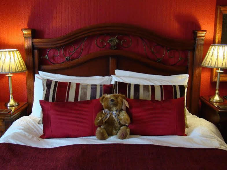 Mallyan Spout Hotel Goathland Extérieur photo