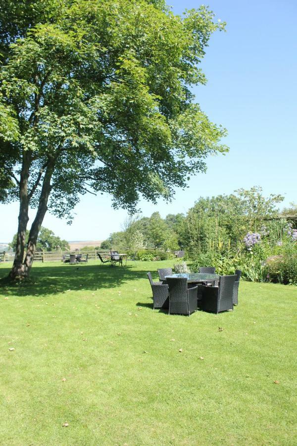 Mallyan Spout Hotel Goathland Extérieur photo